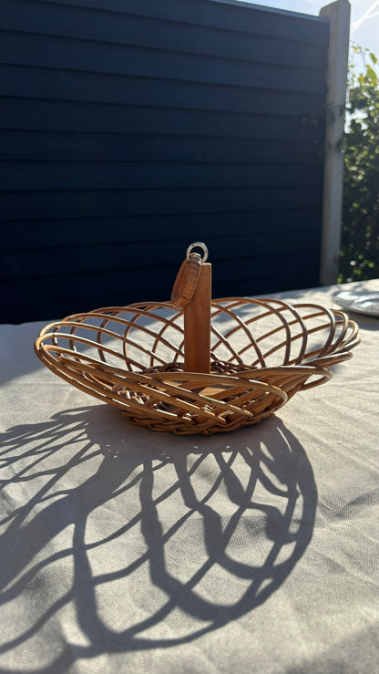 Brødkurv I Træ Med Håndtag